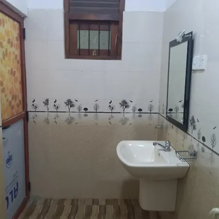 The Breeze Apartment Galle Room photo